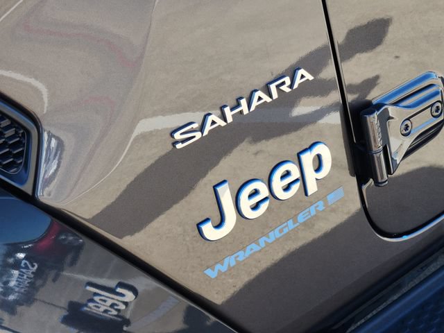 Used 2023 Jeep Wrangler Unlimited Sahara AWD/4WD image 9