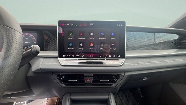 New 2026 Volkswagen Tiguan SE R-Line AWD/4WD image 16