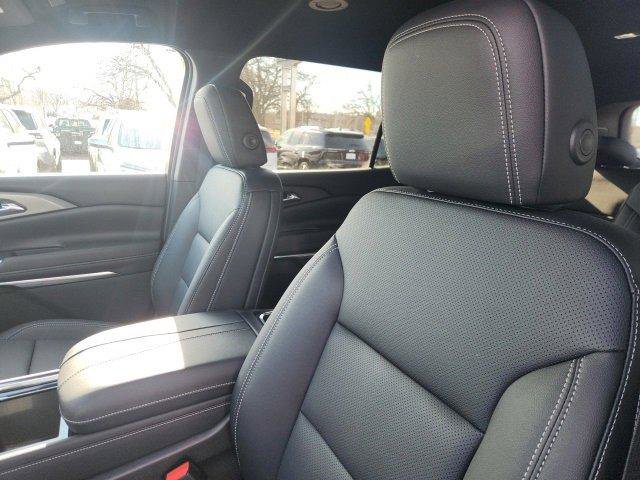 New 2026 Chevrolet Traverse LT w/ Driver Confidence Package image 8