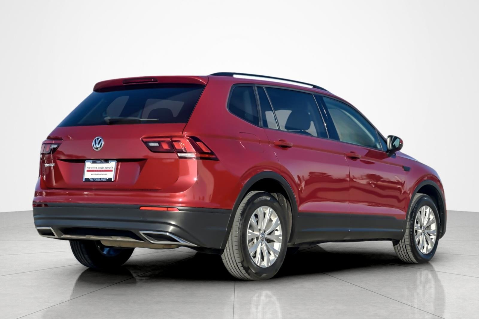 Used 2019 Volkswagen Tiguan S w/ Driver Assistance Package image 5