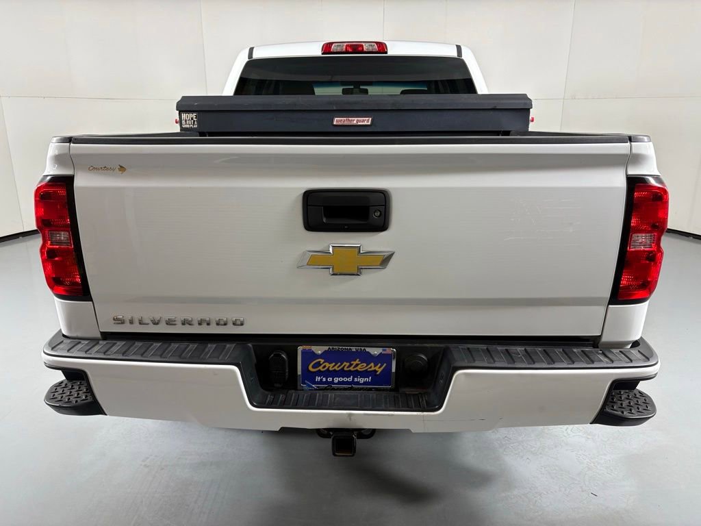 Used 2018 Chevrolet Silverado 1500 Custom w/ Custom Value Package AWD/4WD image 8