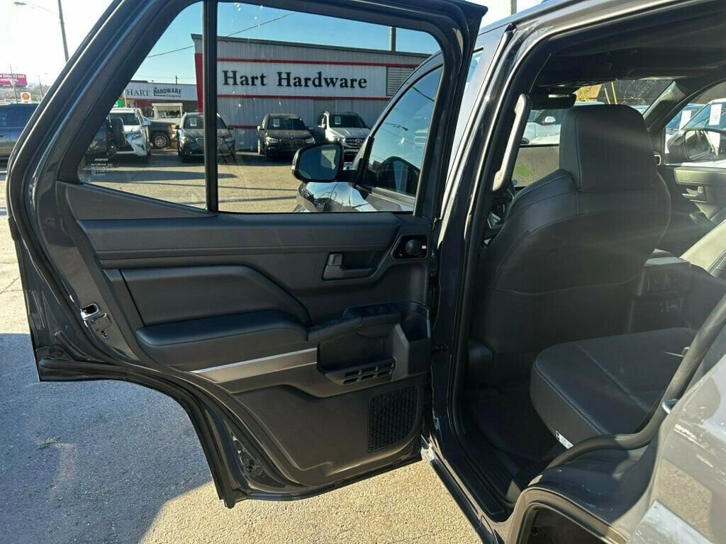 Used 2025 Toyota 4Runner TRD Sport image 12