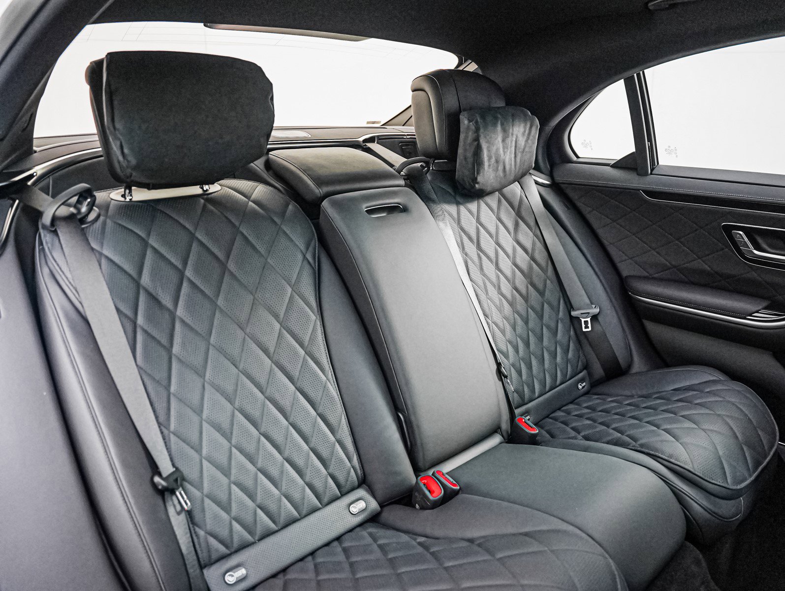 New 2026 Mercedes-Benz S 580 4MATIC Sedan image 13