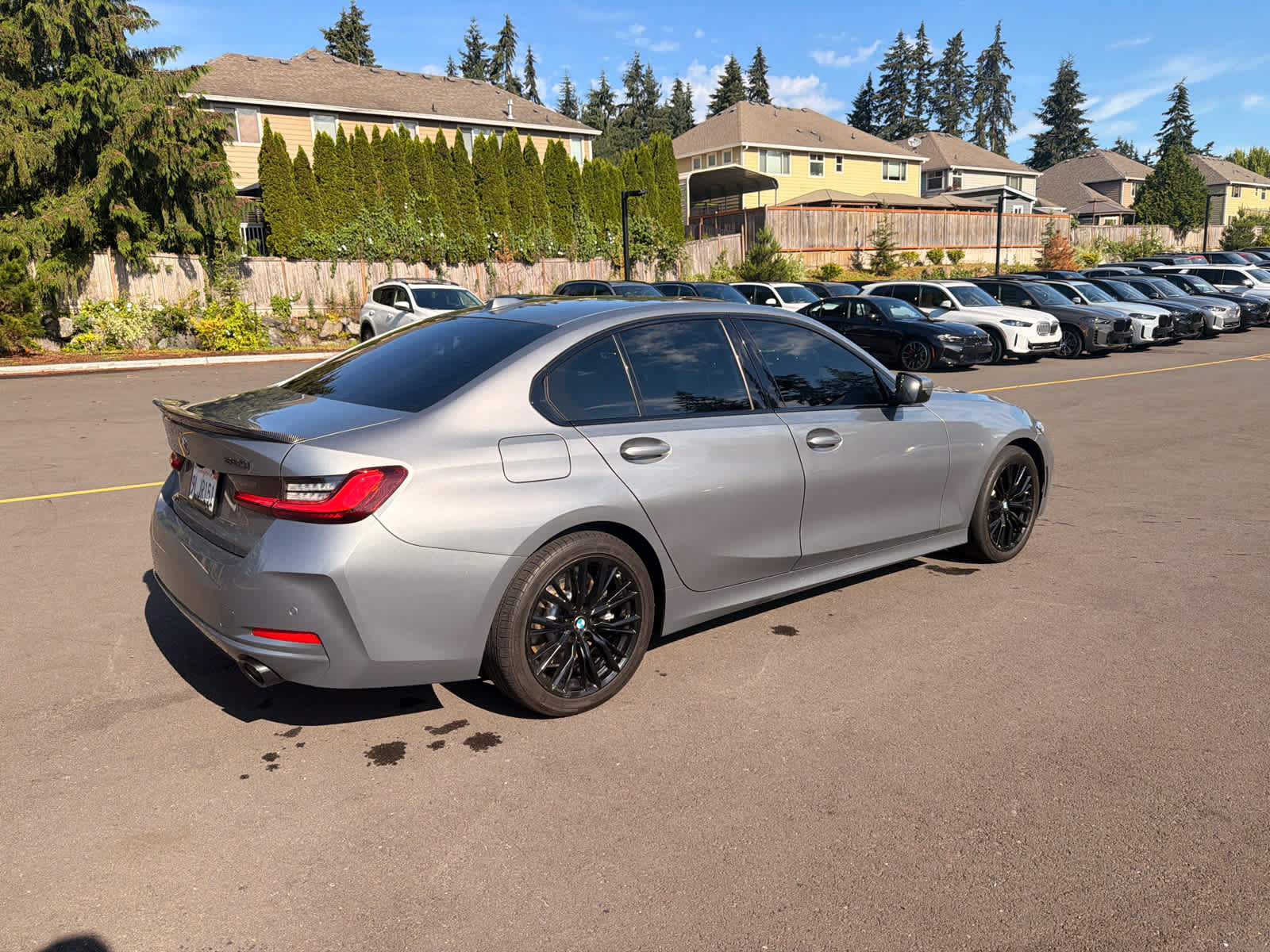 Used 2023 BMW 330i Sedan w/ Premium Package RWD image 4