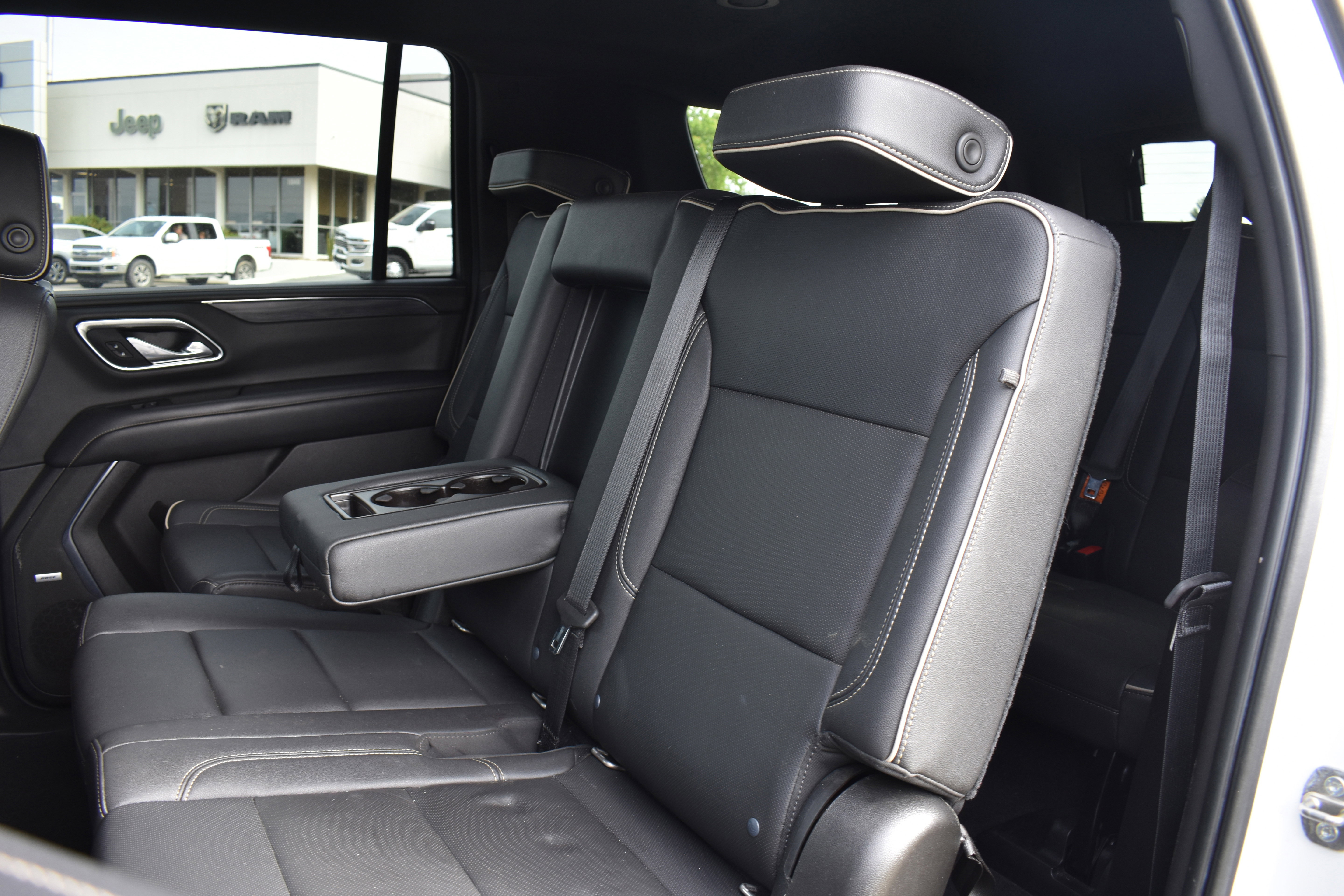 Used 2021 GMC Yukon XL SLT image 29