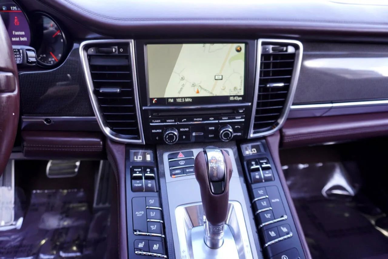 Used 2014 Porsche Panamera GTS image 17