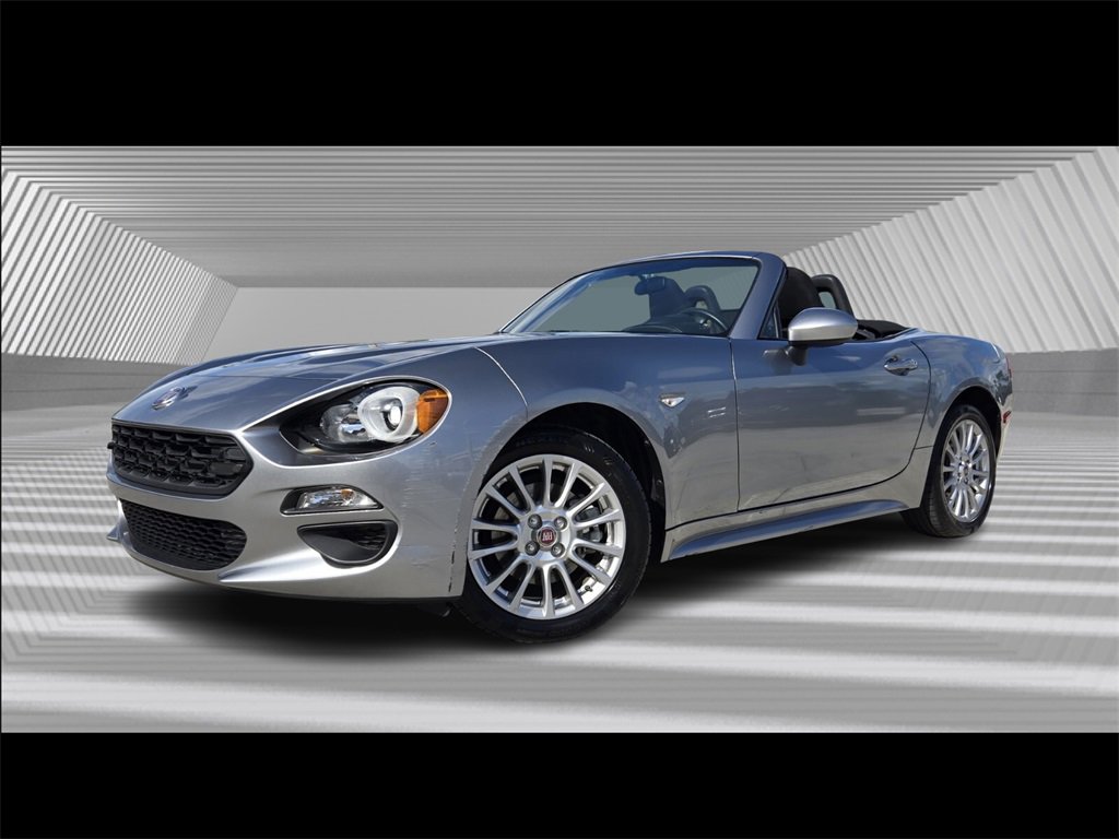 Used 2017 FIAT 124 Spider Classica