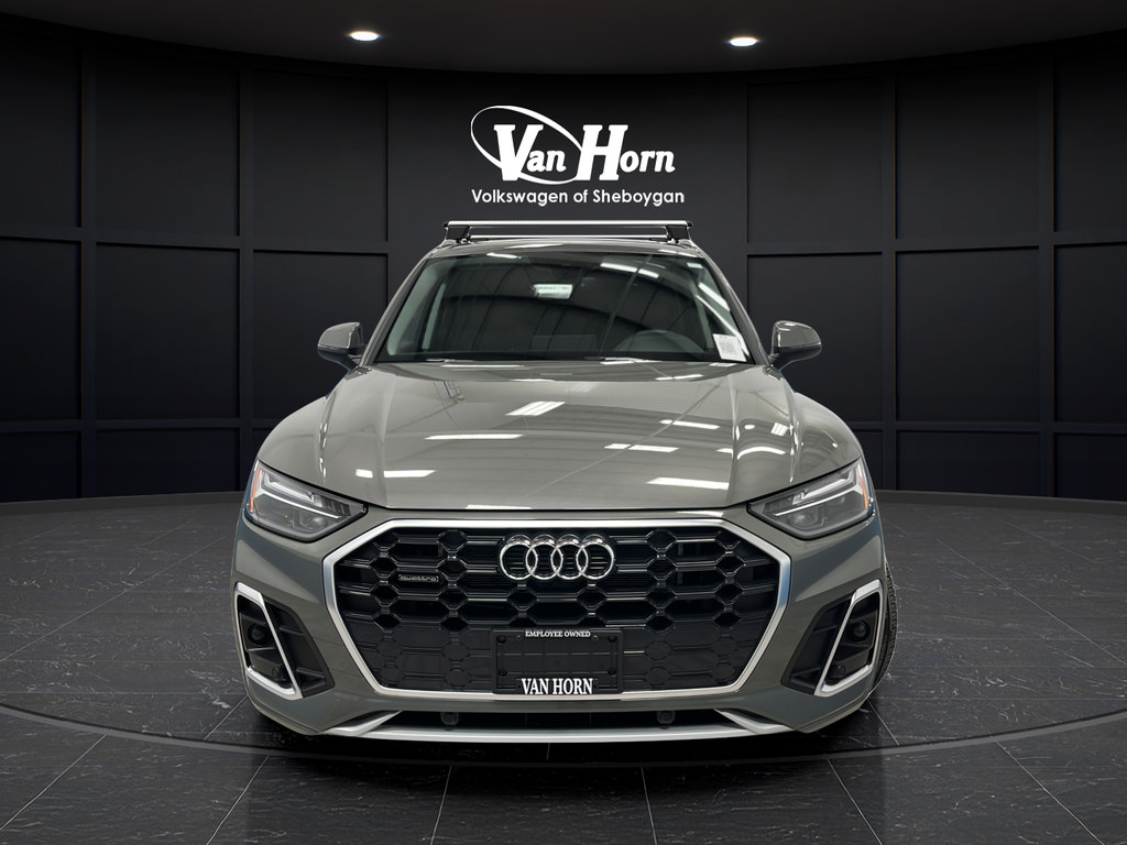Used 2024 Audi Q5 e Premium w/ Convenience Package AWD/4WD image 2