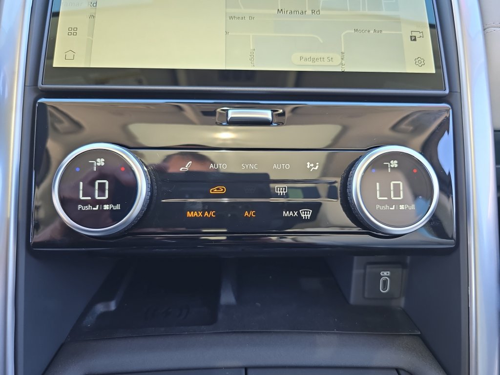 New 2026 Land Rover Discovery S AWD/4WD image 26