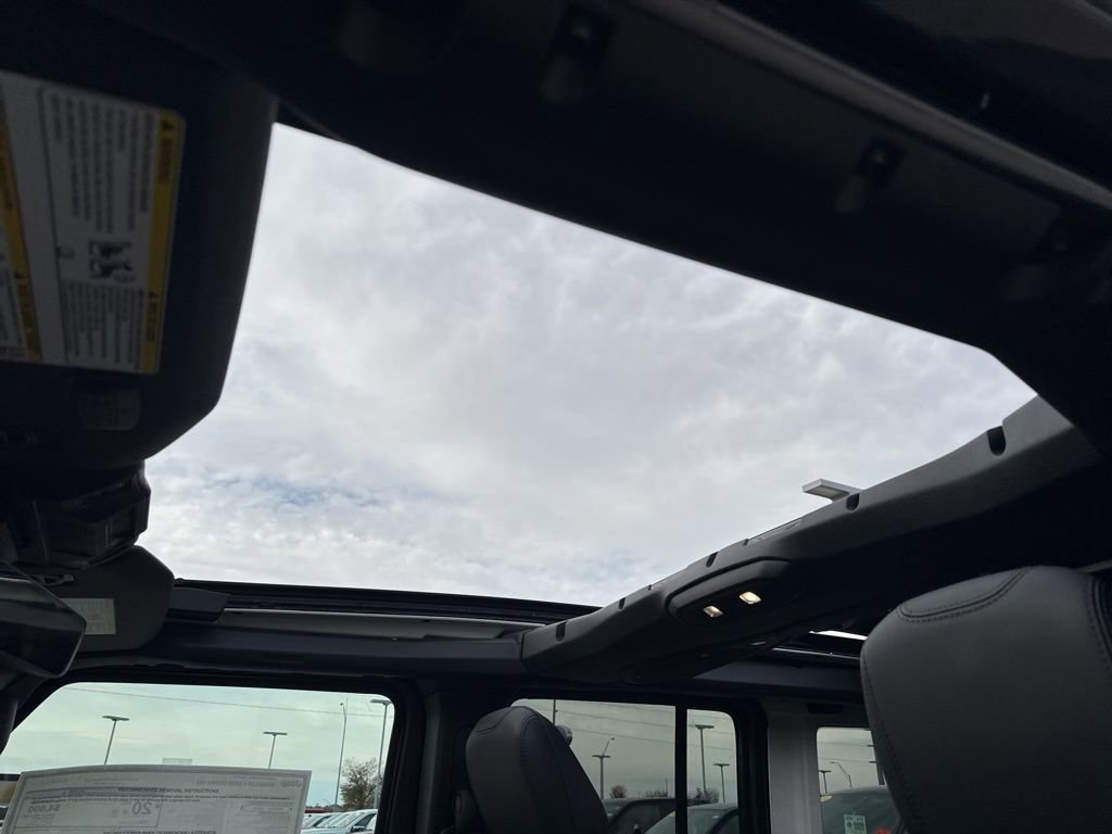 New 2026 Jeep Wrangler Unlimited Sahara AWD/4WD image 8