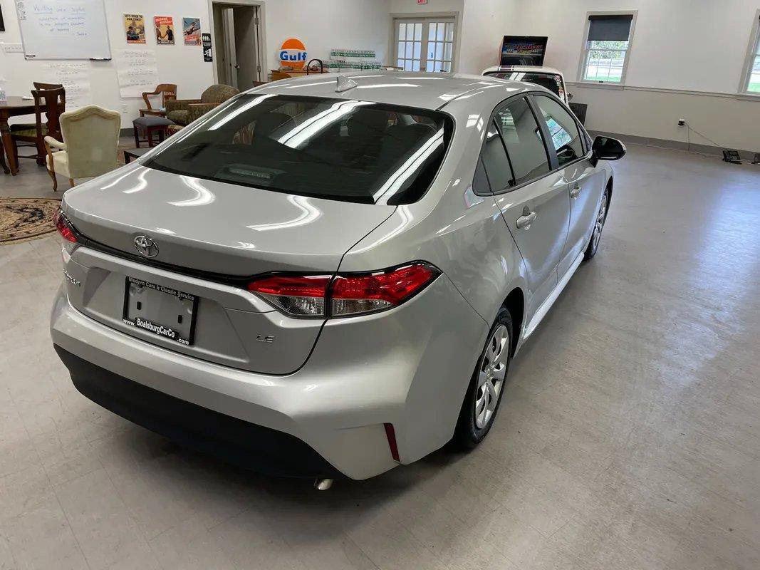 Used 2025 Toyota Corolla LE FWD image 34