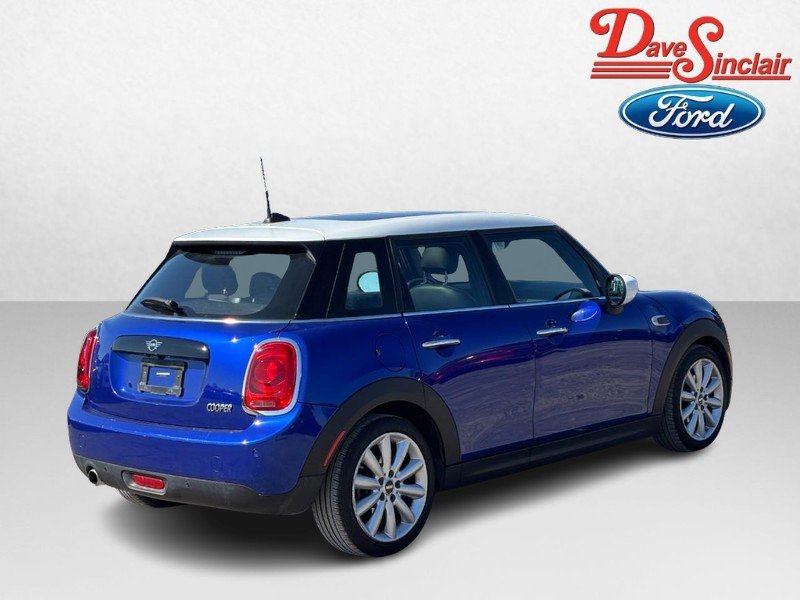 Used 2020 MINI Cooper 4-Door Hardtop image 7