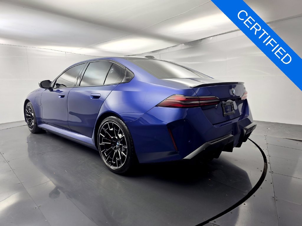 Certified 2025 BMW M5 w/ Carbon Package AWD/4WD image 4