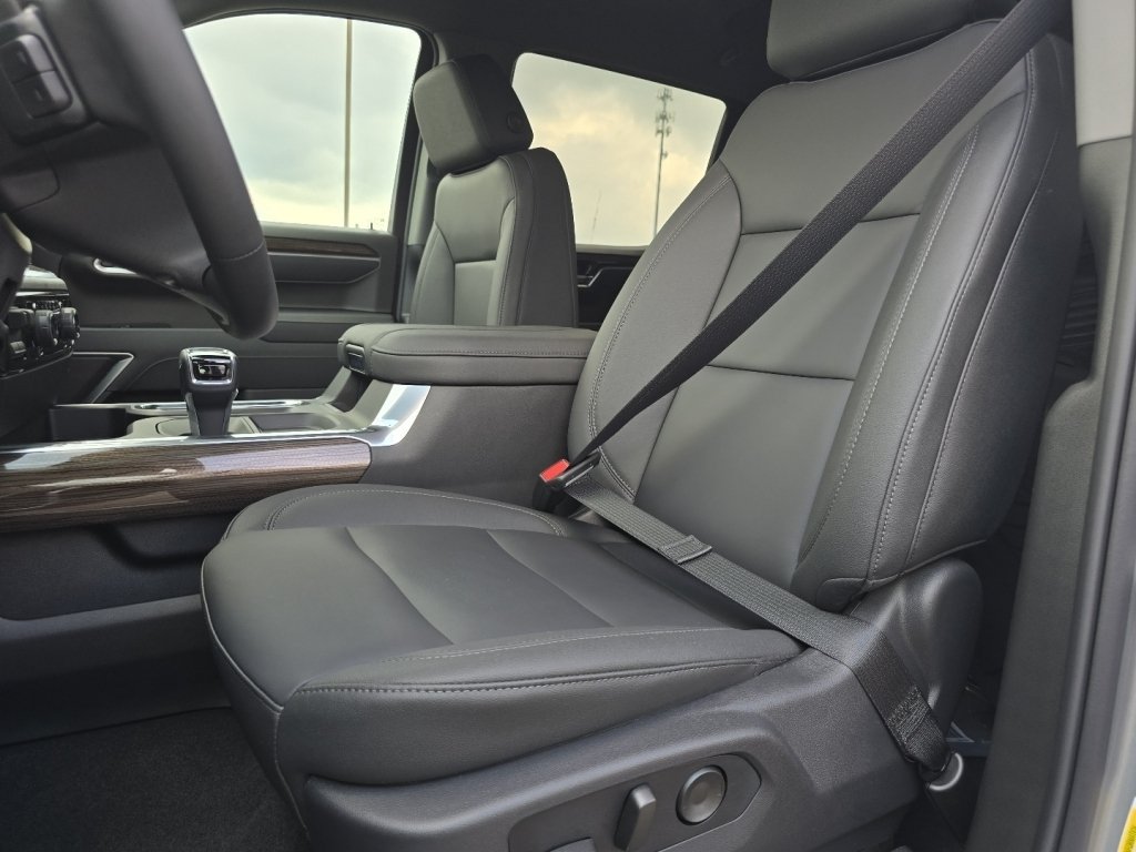 New 2026 Chevrolet Silverado 1500 RST w/ RST All Star Premium Package AWD/4WD image 15