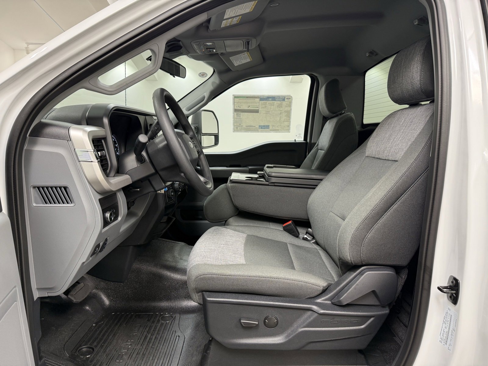 New 2025 Ford F350 XLT w/ XLT Value Package image 15