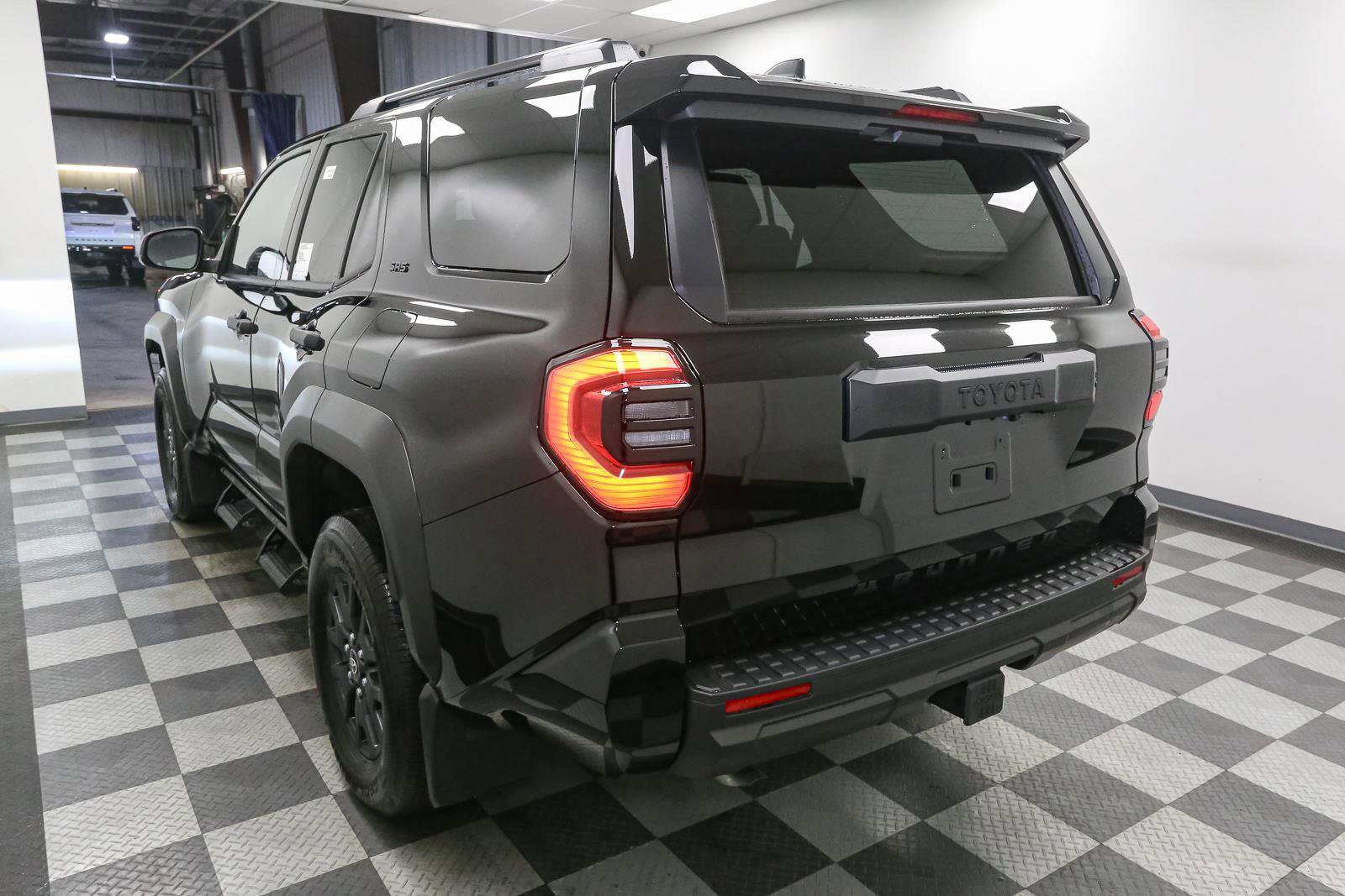 New 2026 Toyota 4Runner SR5 AWD/4WD image 10