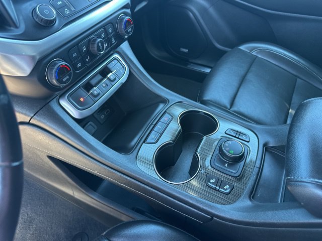 Used 2023 GMC Acadia SLT AWD/4WD image 22