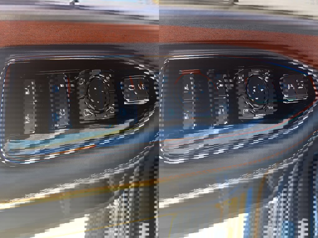 Used 2024 Lincoln Navigator L Black Label image 15