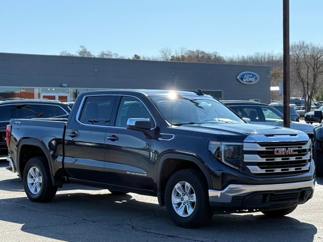 Used 2023 GMC Sierra 1500 SLE image 32