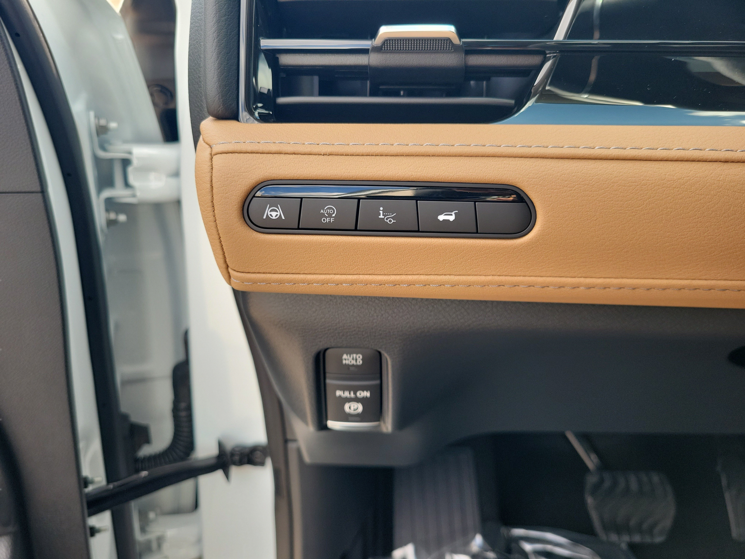 New 2027 INFINITI QX80 Luxe RWD image 13
