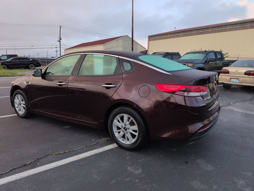 Used 2018 Kia Optima LX w/ Convenience Package FWD image 4