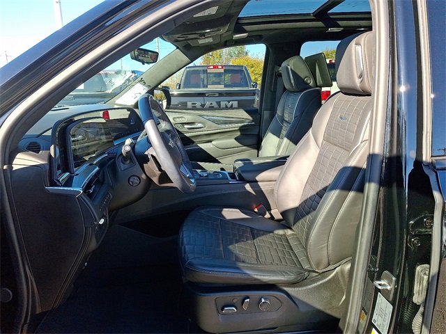 Certified 2024 Cadillac Escalade ESV Sport Platinum image 12