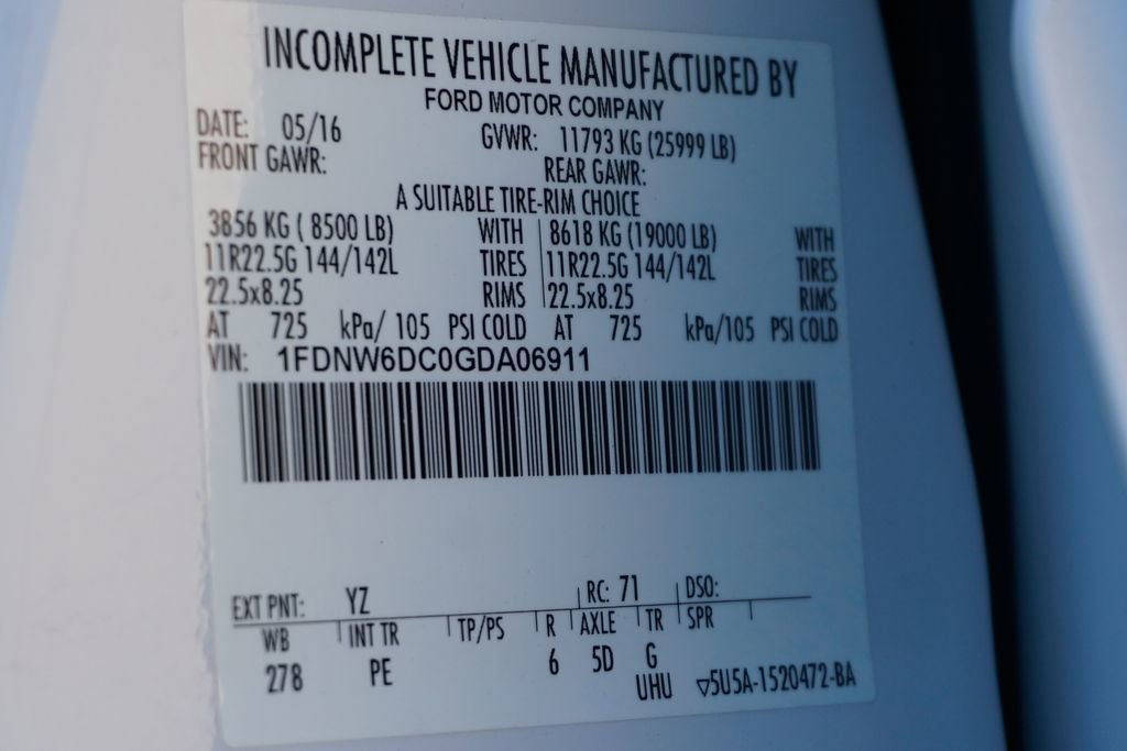 Used 2016 Ford F650 2WD Crew Cab Super Duty image 59