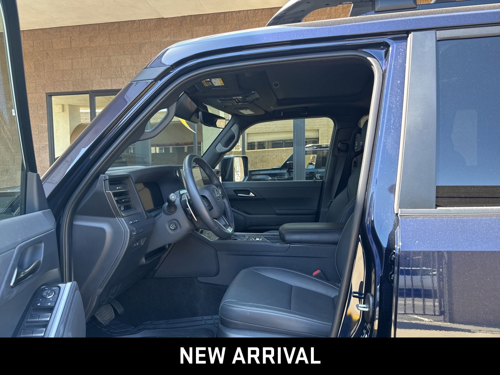 Used 2026 Lexus GX 550 w/ Accessory Package (31) AWD/4WD image 7
