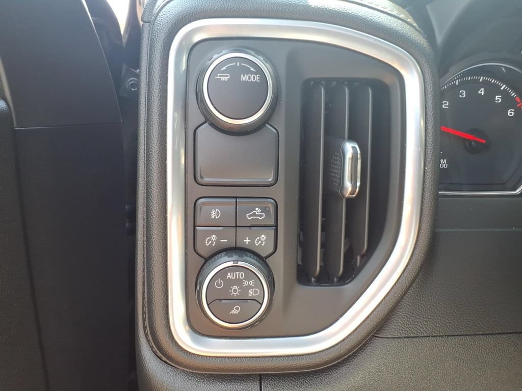 Used 2021 Chevrolet Silverado 1500 RST w/ Texas Edition Plus RWD image 17
