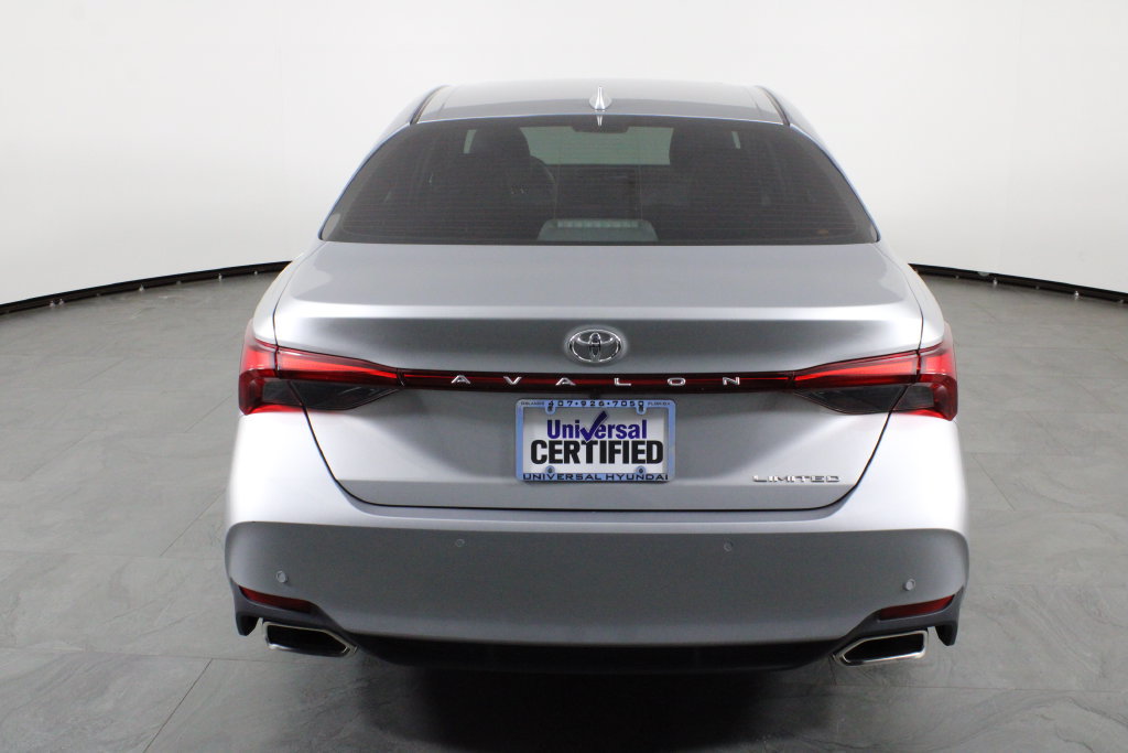 Used 2022 Toyota Avalon Limited w/ Advanced Safety Package FWD image 11