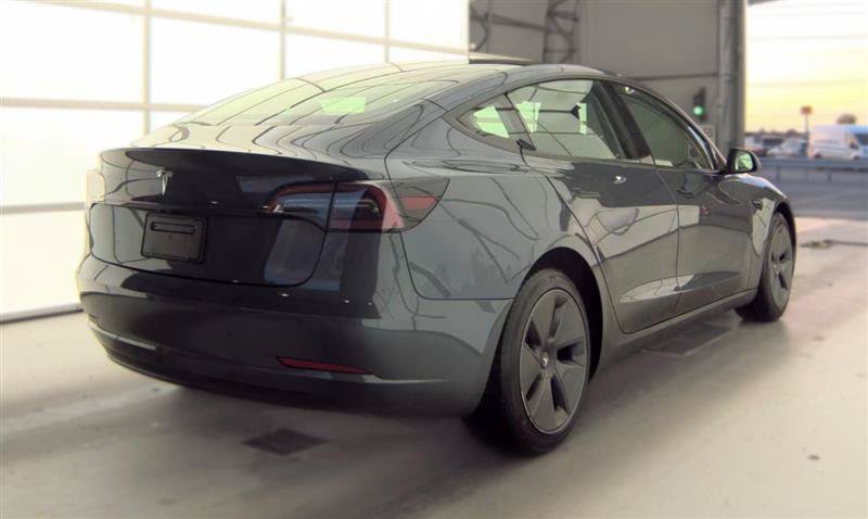 Used 2023 Tesla Model 3 Standard Range RWD image 3
