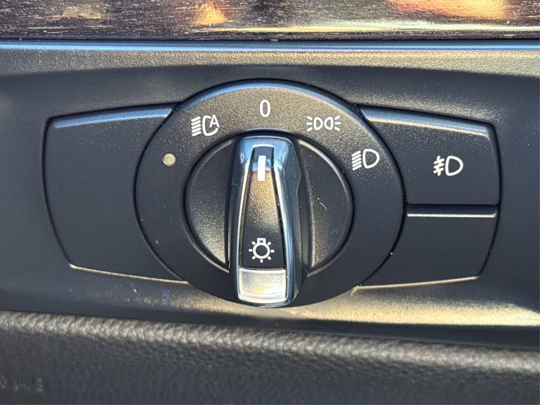 Used 2013 BMW 328i Convertible image 20