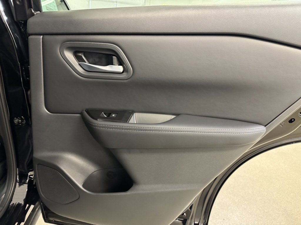 New 2026 Nissan Rogue SV image 25