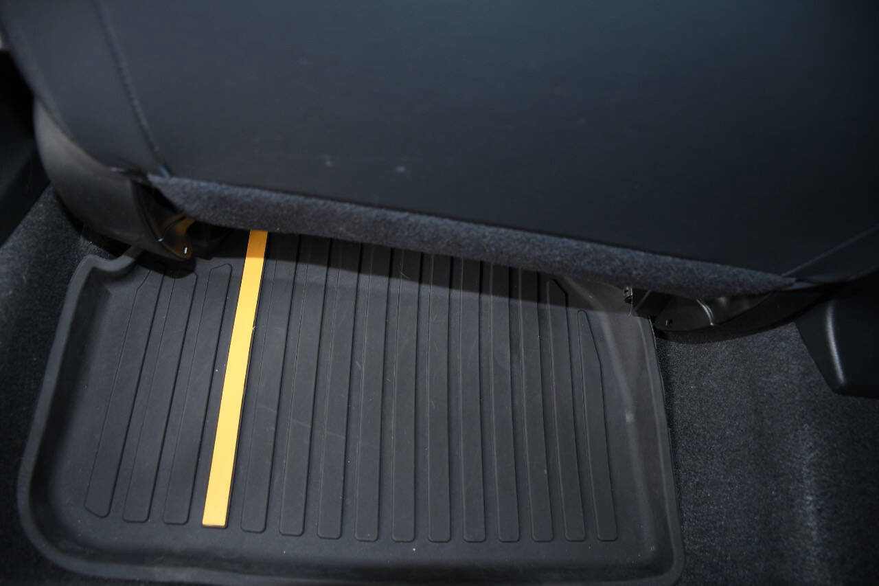 Used 2021 Subaru Crosstrek 2.5i Sport w/ Moonroof Package image 17