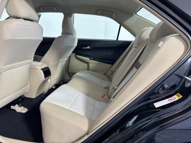 Used 2012 Toyota Camry LE FWD image 17