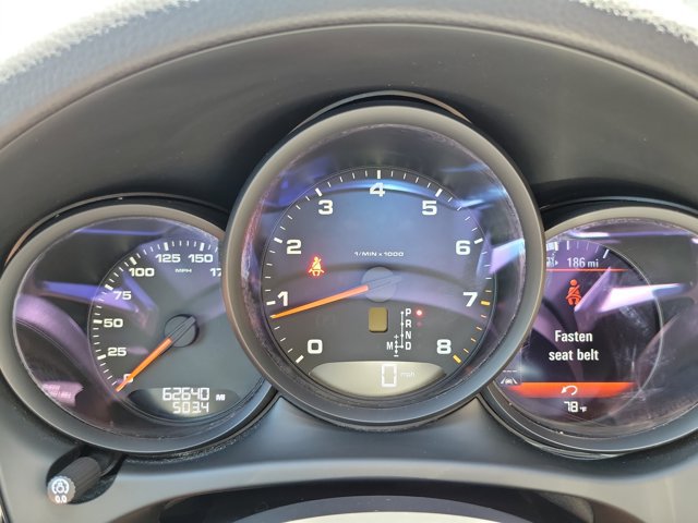 Certified 2021 Porsche Macan AWD/4WD image 30