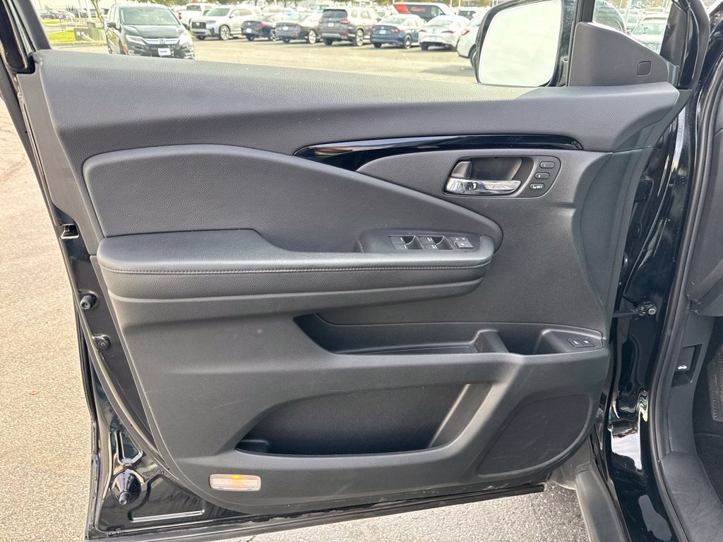 Certified 2019 Honda Passport Elite image 30