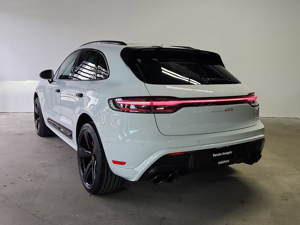 Certified 2025 Porsche Macan GTS AWD/4WD image 3