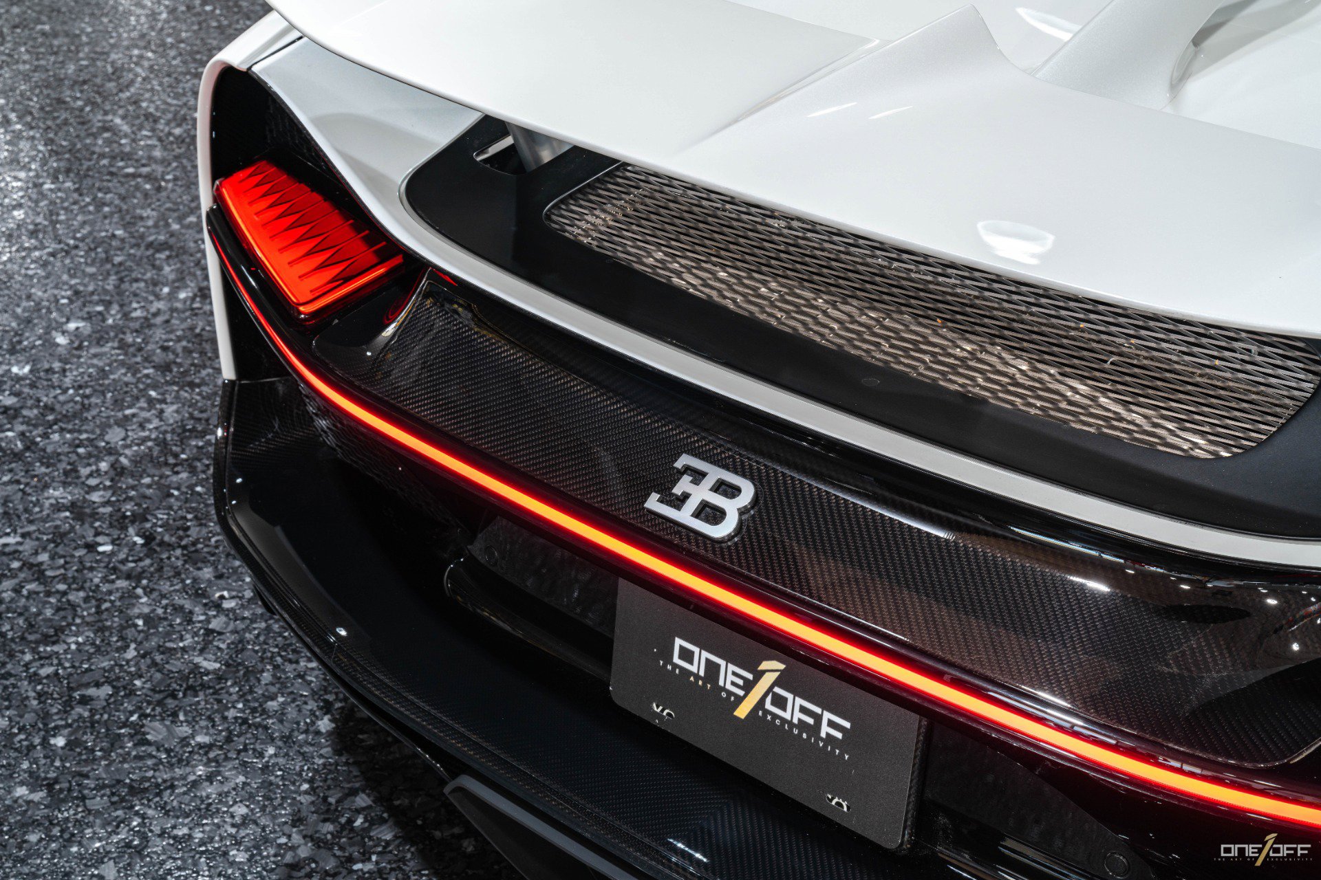 Used 2019 Bugatti Chiron image 4