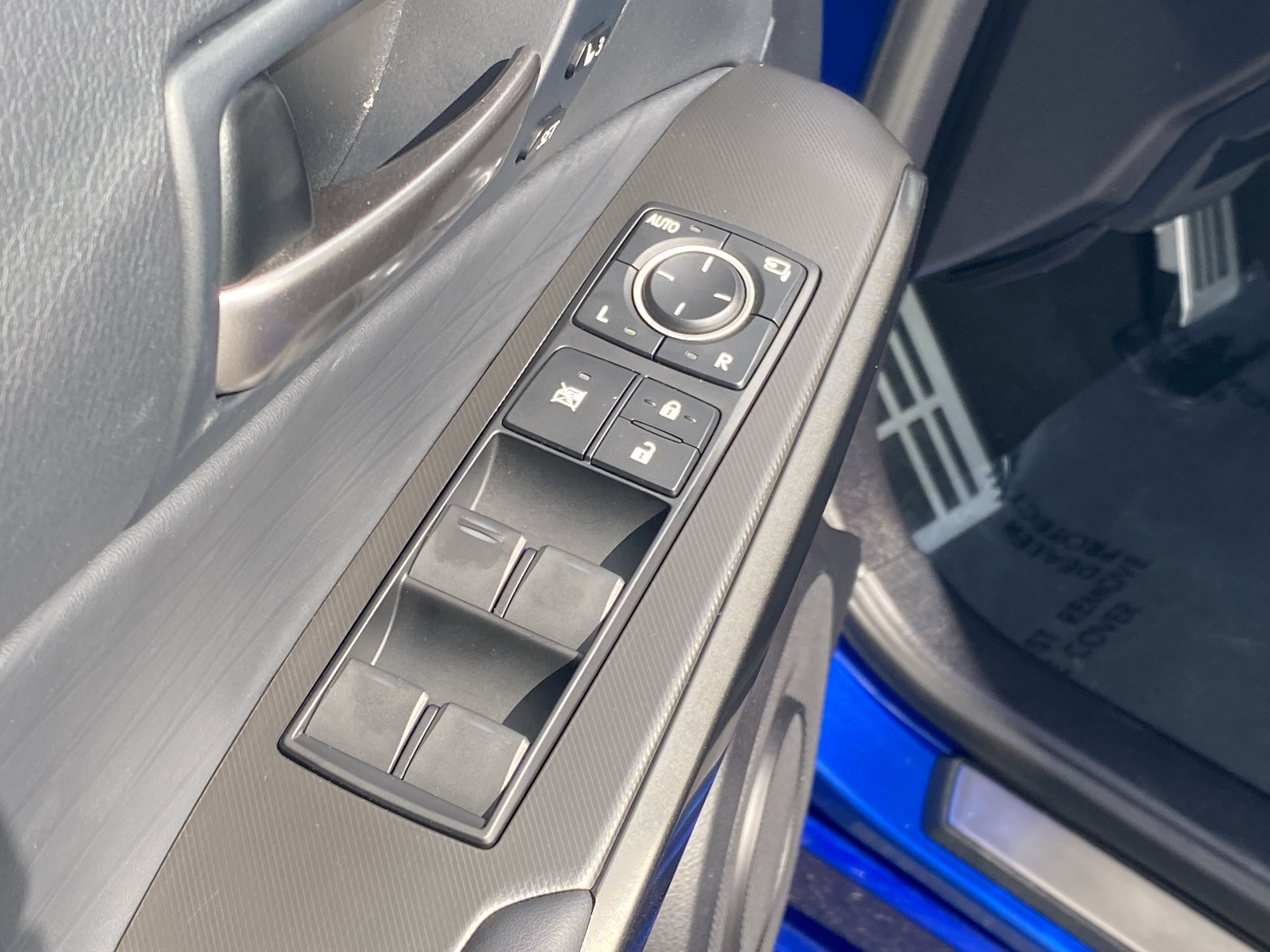 Used 2025 Lexus IS 350 F Sport w/ Accessory Package 2 RWD image 16