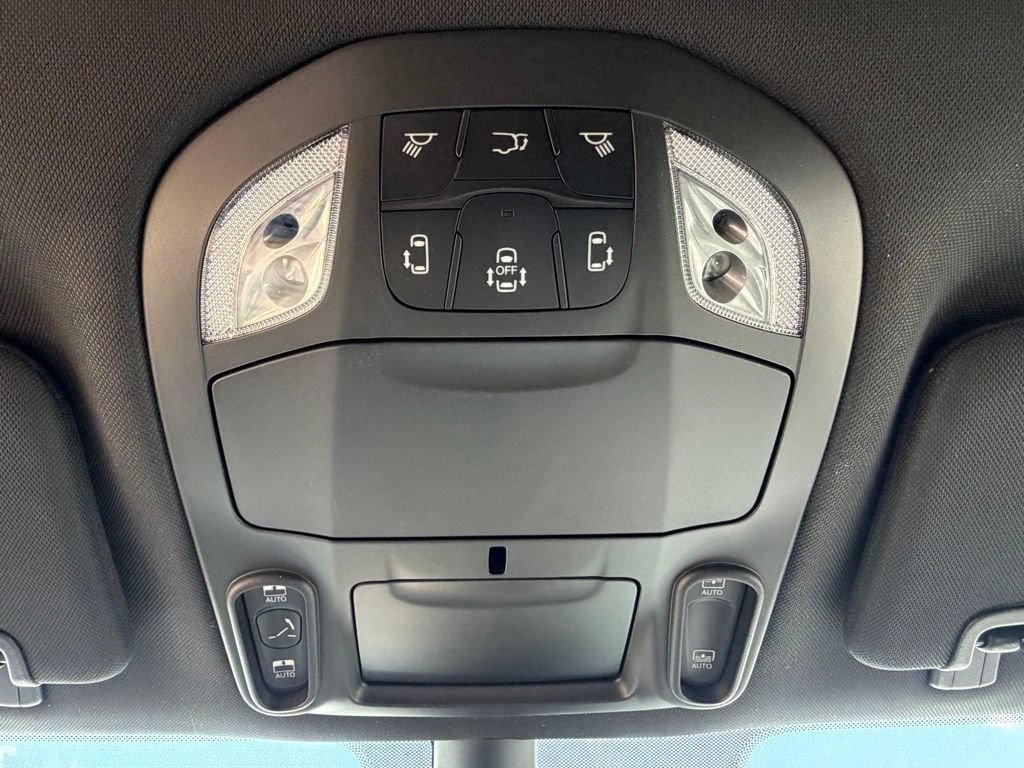 New 2026 Chrysler Pacifica Select FWD image 28