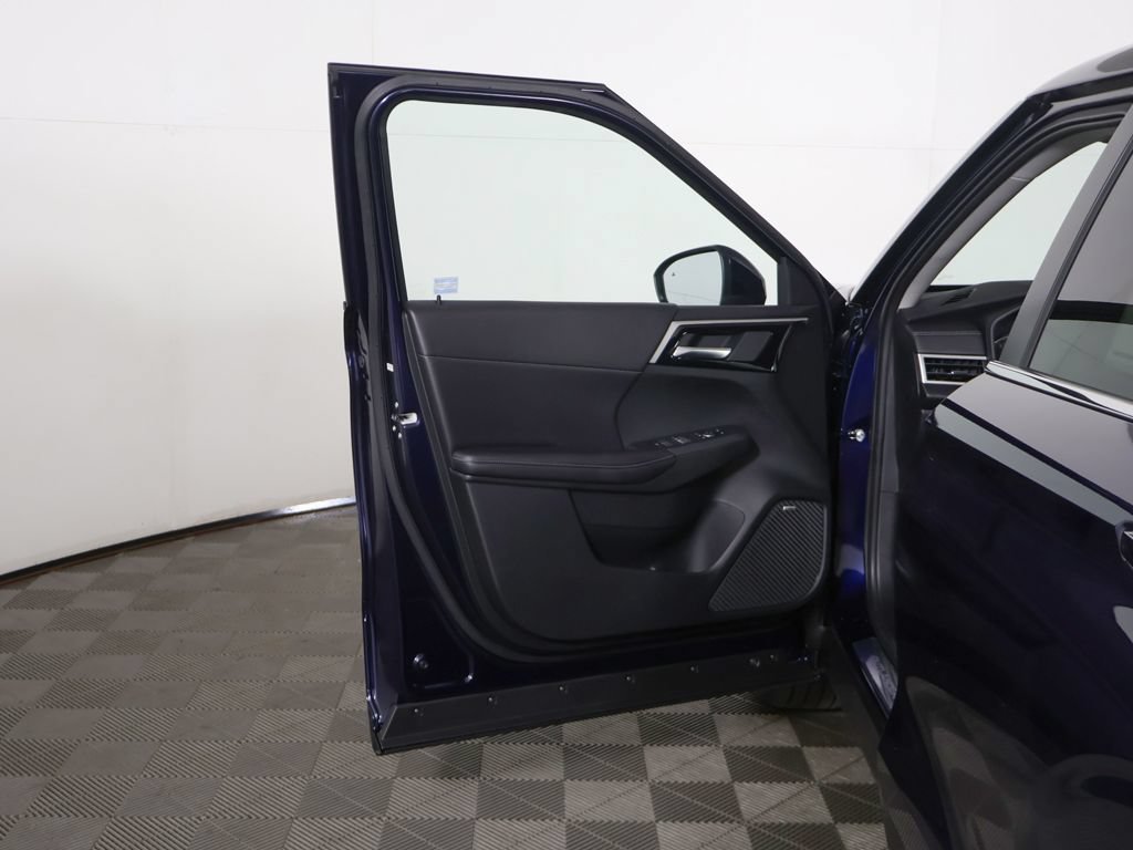New 2026 Mitsubishi Outlander SE FWD image 21