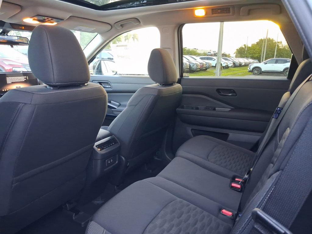 New 2026 Nissan Pathfinder SV FWD image 5
