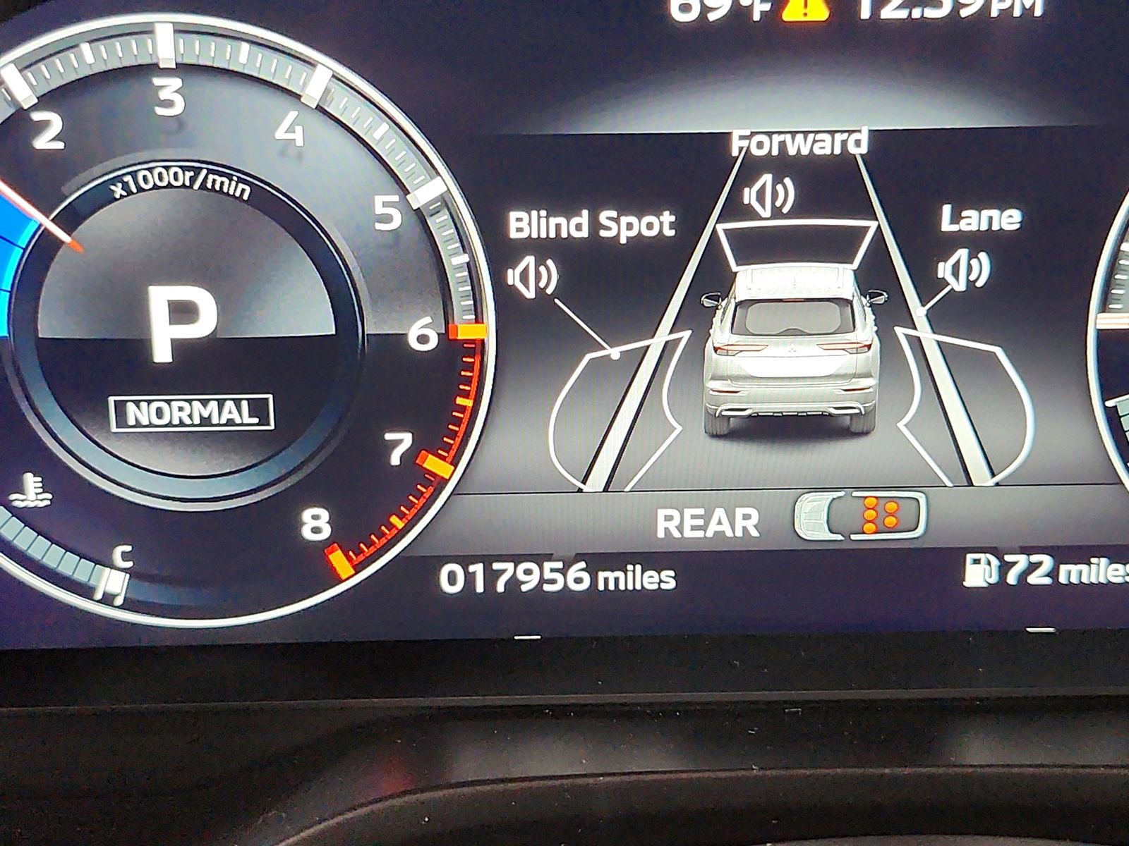 Used 2024 Mitsubishi Outlander SEL image 22