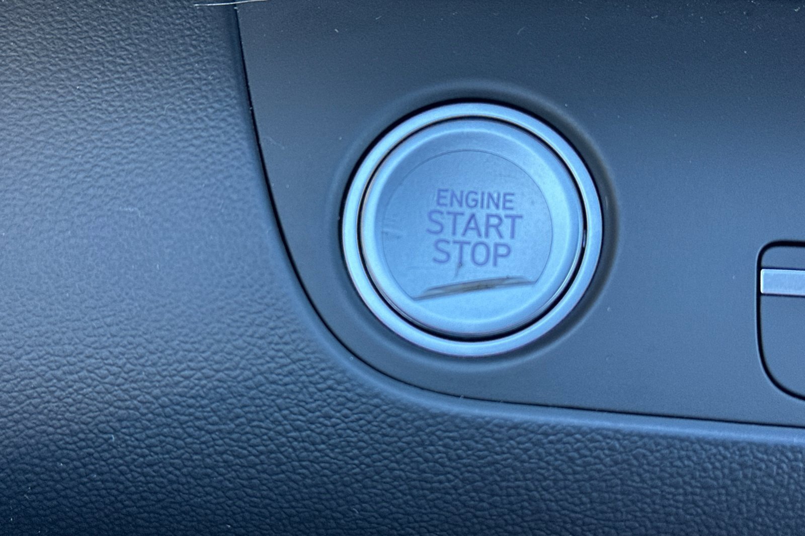 Used 2025 Hyundai Elantra Limited image 26