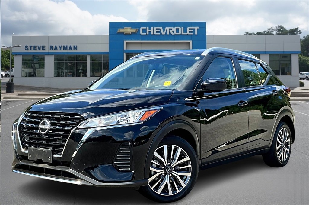 Used 2024 Nissan Kicks SV