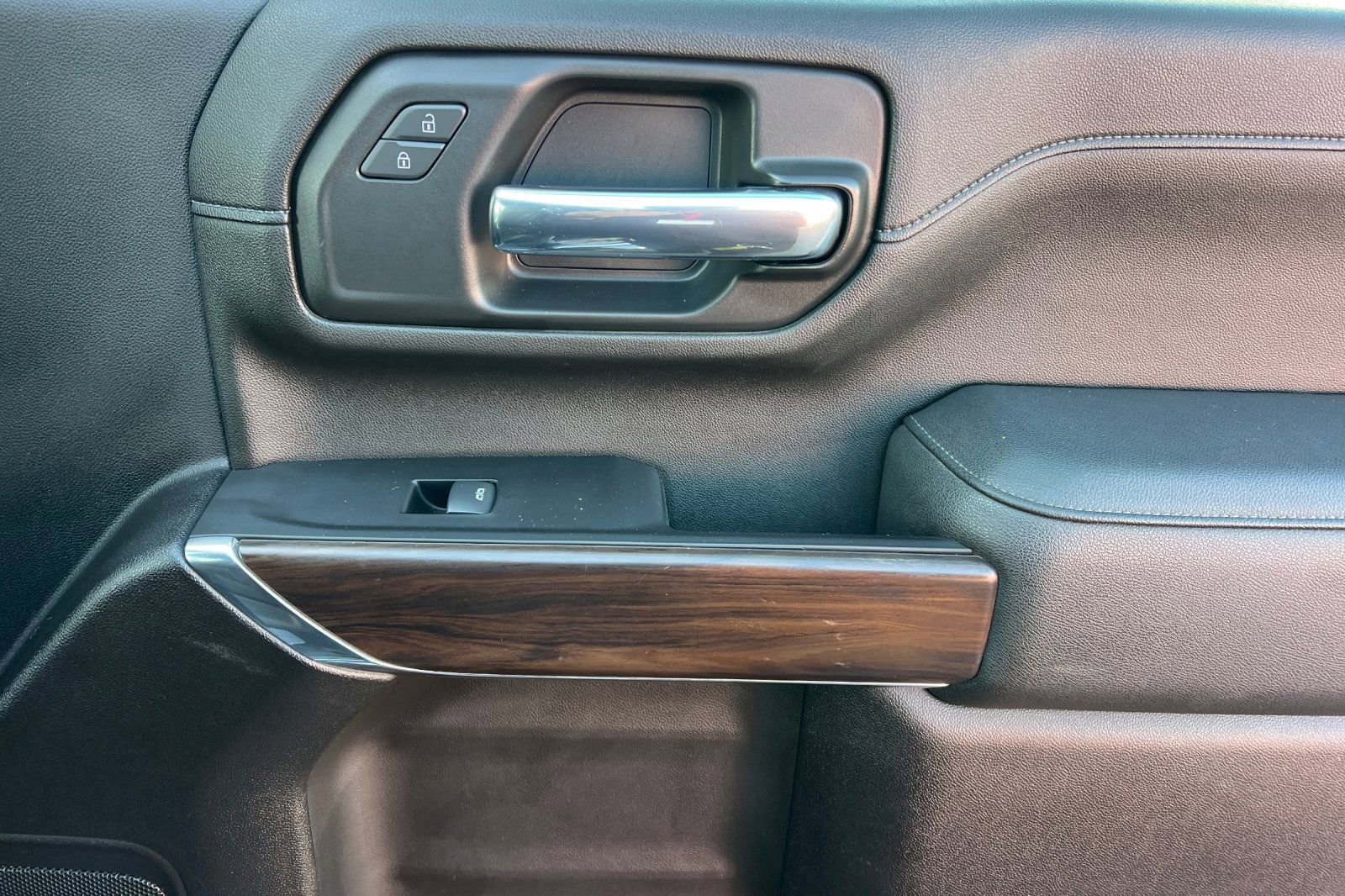 Used 2023 GMC Sierra 3500 SLT w/ SLT Premium Package image 22