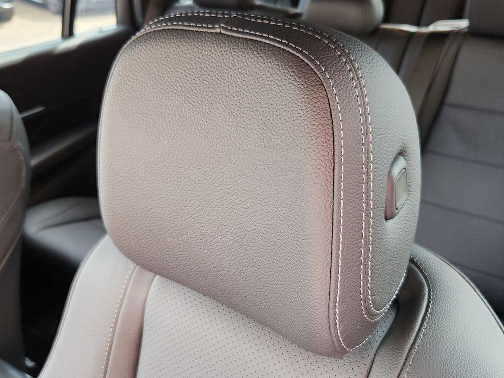 Used 2025 Mercedes-Benz GLS 450 4MATIC image 14