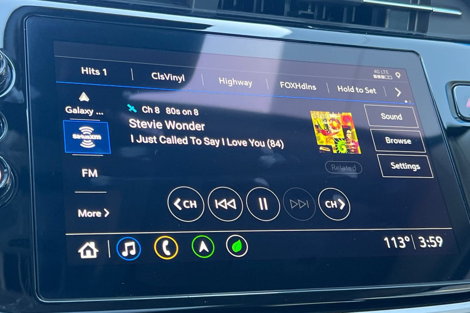 Used 2023 Chevrolet Bolt EUV Premier w/ Sun & Sound Package FWD image 27