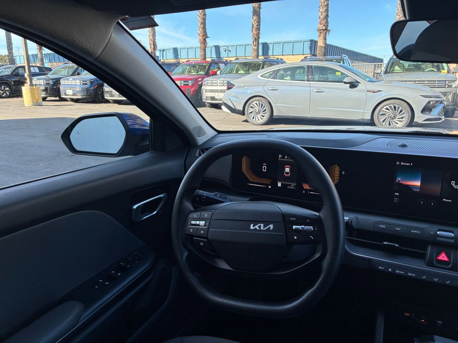 Used 2025 Kia K4 LXS image 33
